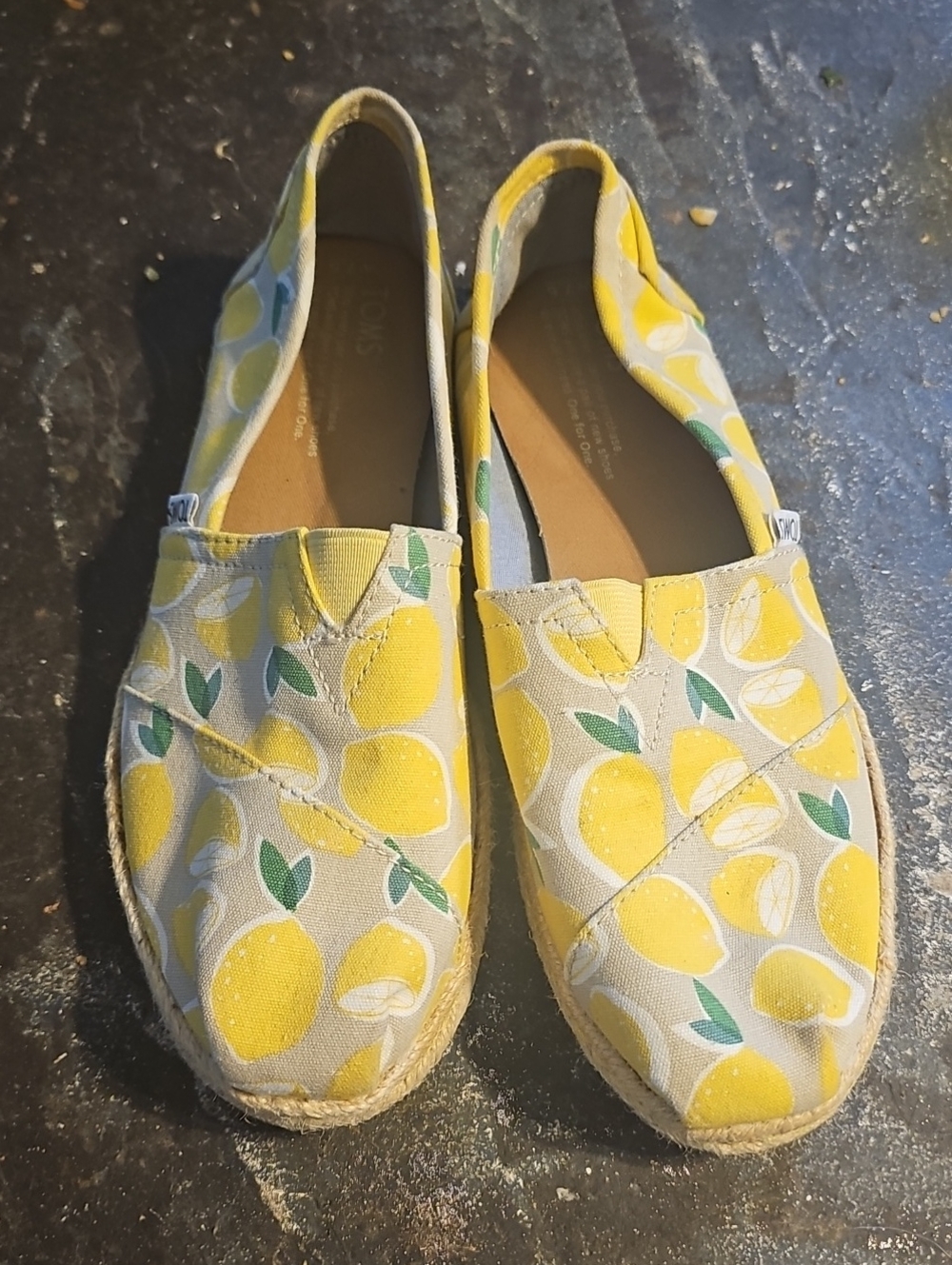 Lemon TOMS